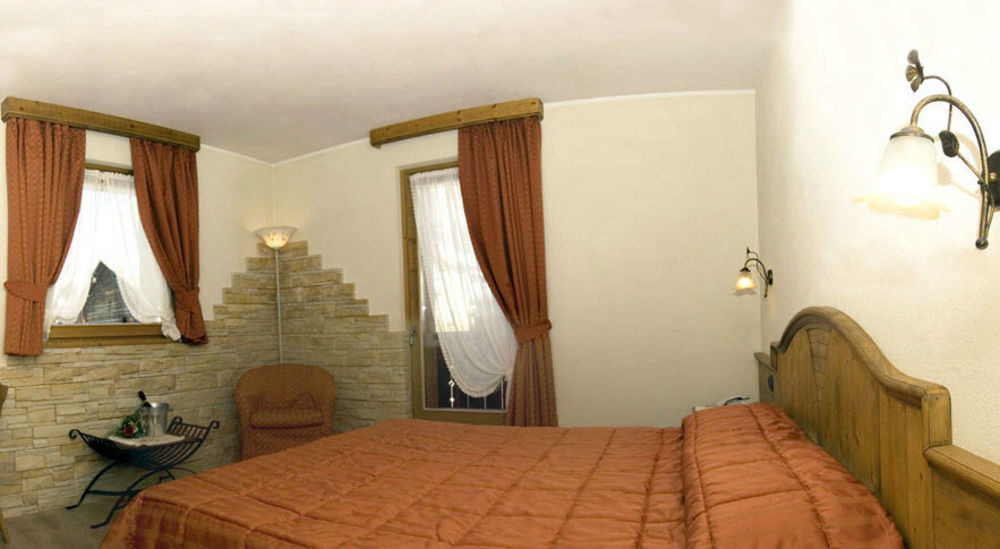 Hotel Costanza Mountain Holiday Ливиньо Екстериор снимка